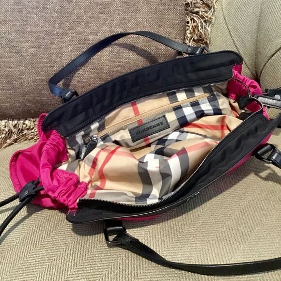 BURBERRY EVERYDAY NYLON LEATHER TRIM TOTE, LAPTOP, TRAVEL, VACATION, SCHOOL - Picture 7 of 10